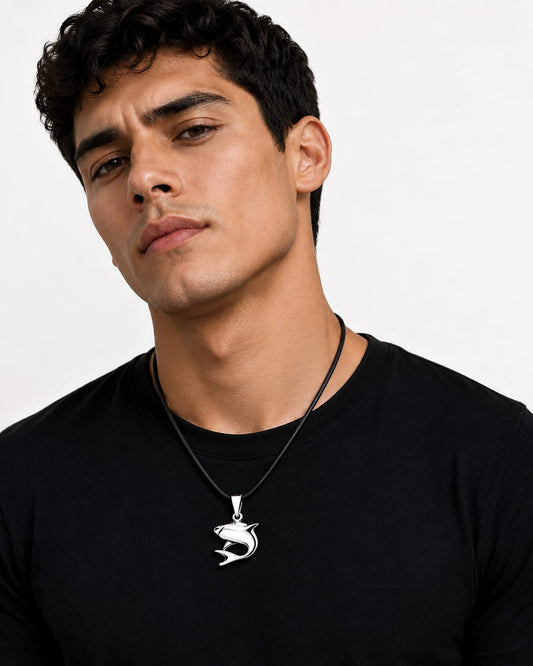 Dije Tiburón en Plata Ley 925 – Fuerza, Libertad y Determinación