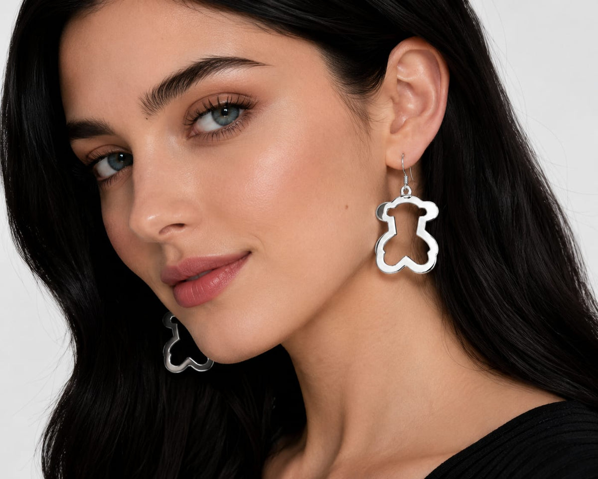🧸 Aretes Silueta de Oso – Dulzura, Elegancia y Estilo