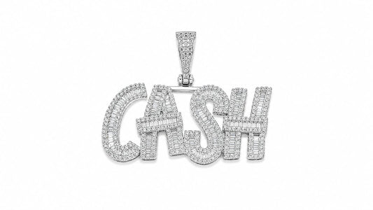Dije “CASH” con Circonias – Brillo, Actitud y Estilo Urbano