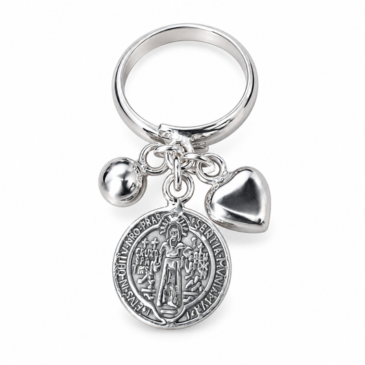Anillo Medalla de San Benito con Dijes