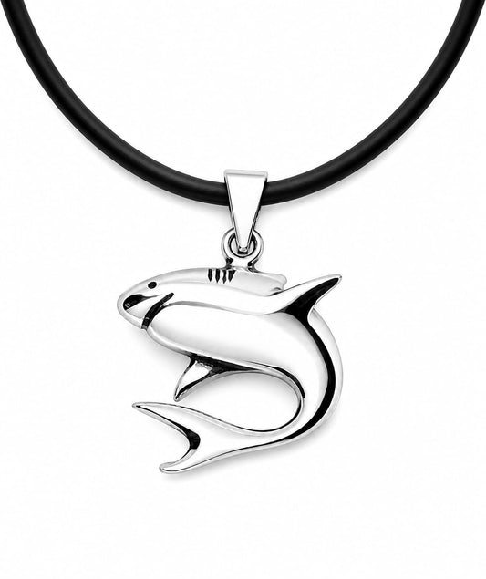 Dije Tiburón en Plata Ley 925 – Fuerza, Libertad y Determinación