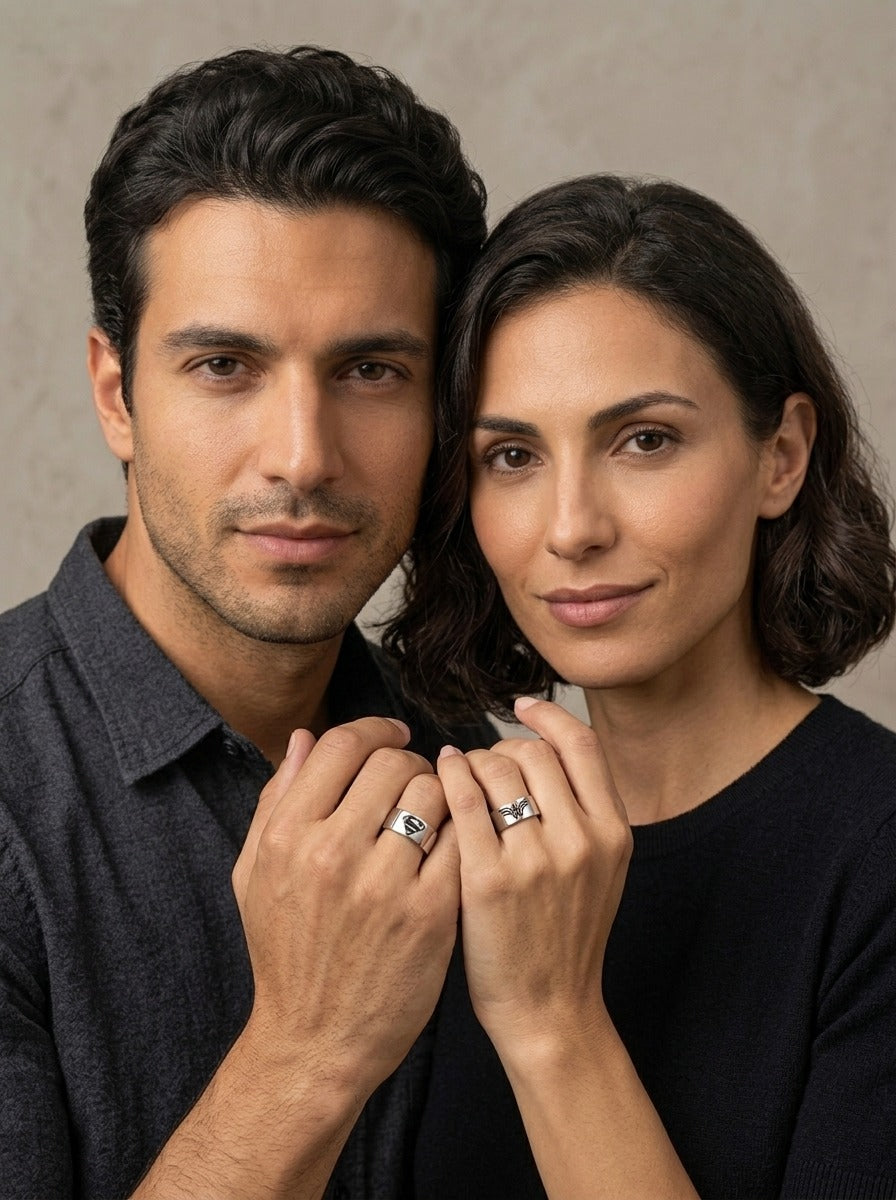 Set de Anillos para Pareja Personalizados – Amor de Superhéroes