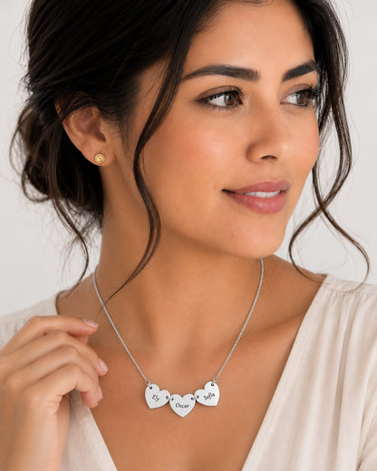 ❤️ Collar de Tres Corazones Personalizados – Tres Nombres, Una Historia