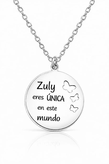 🦋 Dije Personalizado “Eres Única en Este Mundo” con Nombre y Mariposas