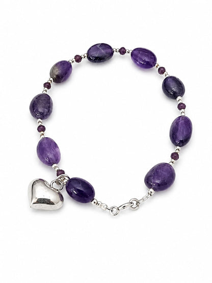 💜 Pulsera de Amatista con Corazón – Elegancia, Color y Significado
