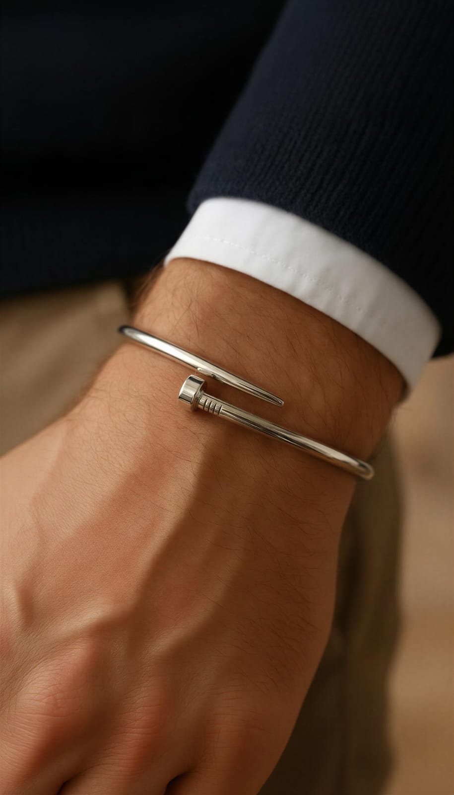 Brazalete Clavo Minimalista – Elegancia Moderna y Personalidad