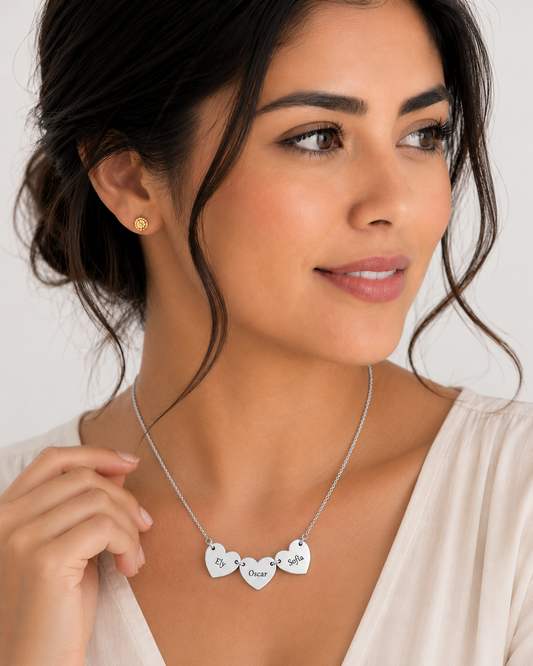 Collar Personalizado de Tres Corazones en Plata Ley 925